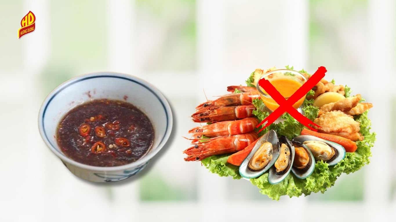 Không ăn mắm tôm cùng hải sản tươi Không ăn mắm tôm cùng hải sản tươi