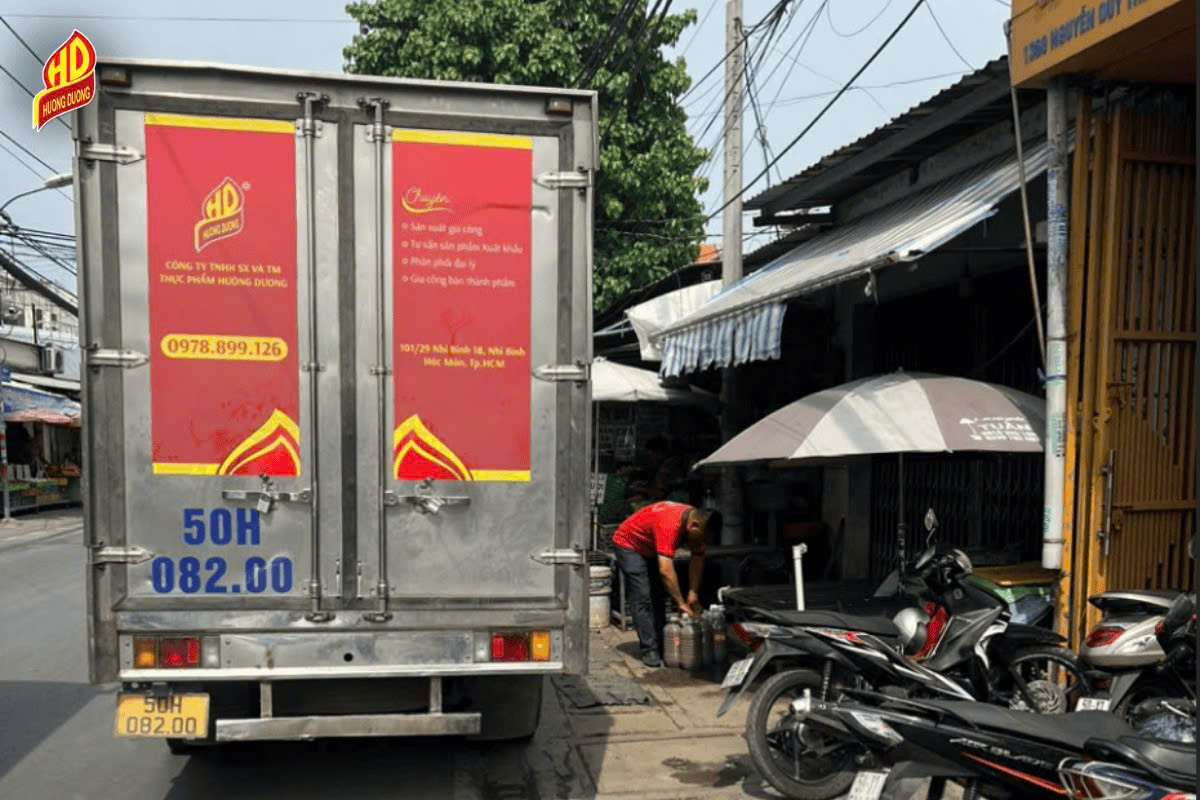 Ảnh: Hướng Dương giao hàng tận nơi